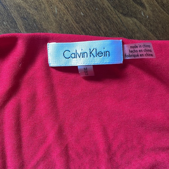 Beautiful, fashionable top for women ,easy to wear. - Picture 2 of 3